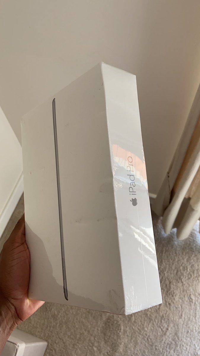 I give everything away so...

Follow, Quote RT this tweet and get no likes or RTs by 9pm today. Winner gets this Brand New iPad Pro 🤷🏾‍♂️🤝