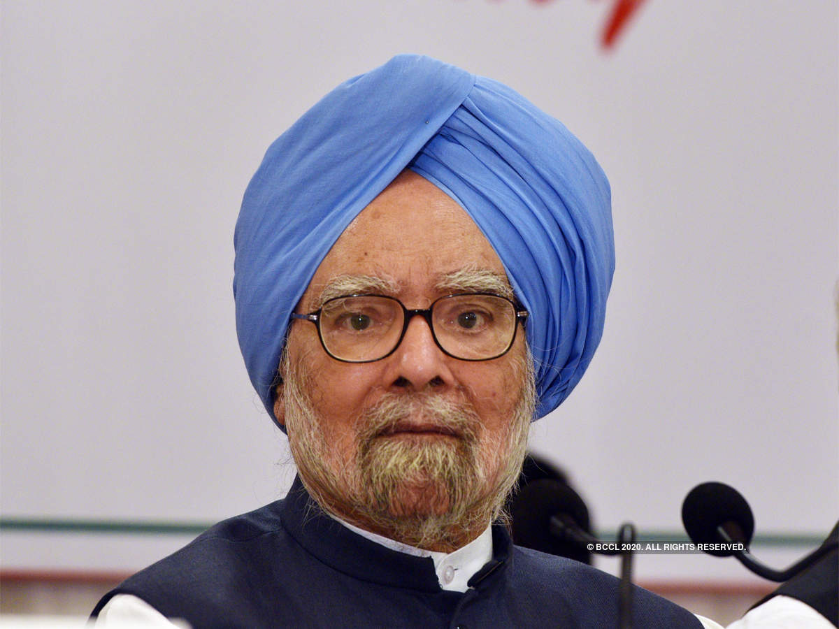 A man who witnessed the economic failures of Indira & Rajiv Gandhi, he always has been Congress's hope to revive the economy. He himself was the PM for 10 long years, sitting on pile of scamsI present you my  #Thread on biggest Economic blunder in India's history, Manmohan Singh