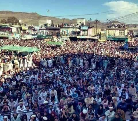Nargisafsheen99's tweet photo. پی ٹی ایم وانا جنوبی وزیرستان کا کامیاب جلسہ سب کو مبارک ہو.
عوام کے جزبے اور جدوجہد کو سرخ سلام ✊
#PashtunLongMarch2Wana
#LongLiveResistance https://t.co/yF9vpqDGMS