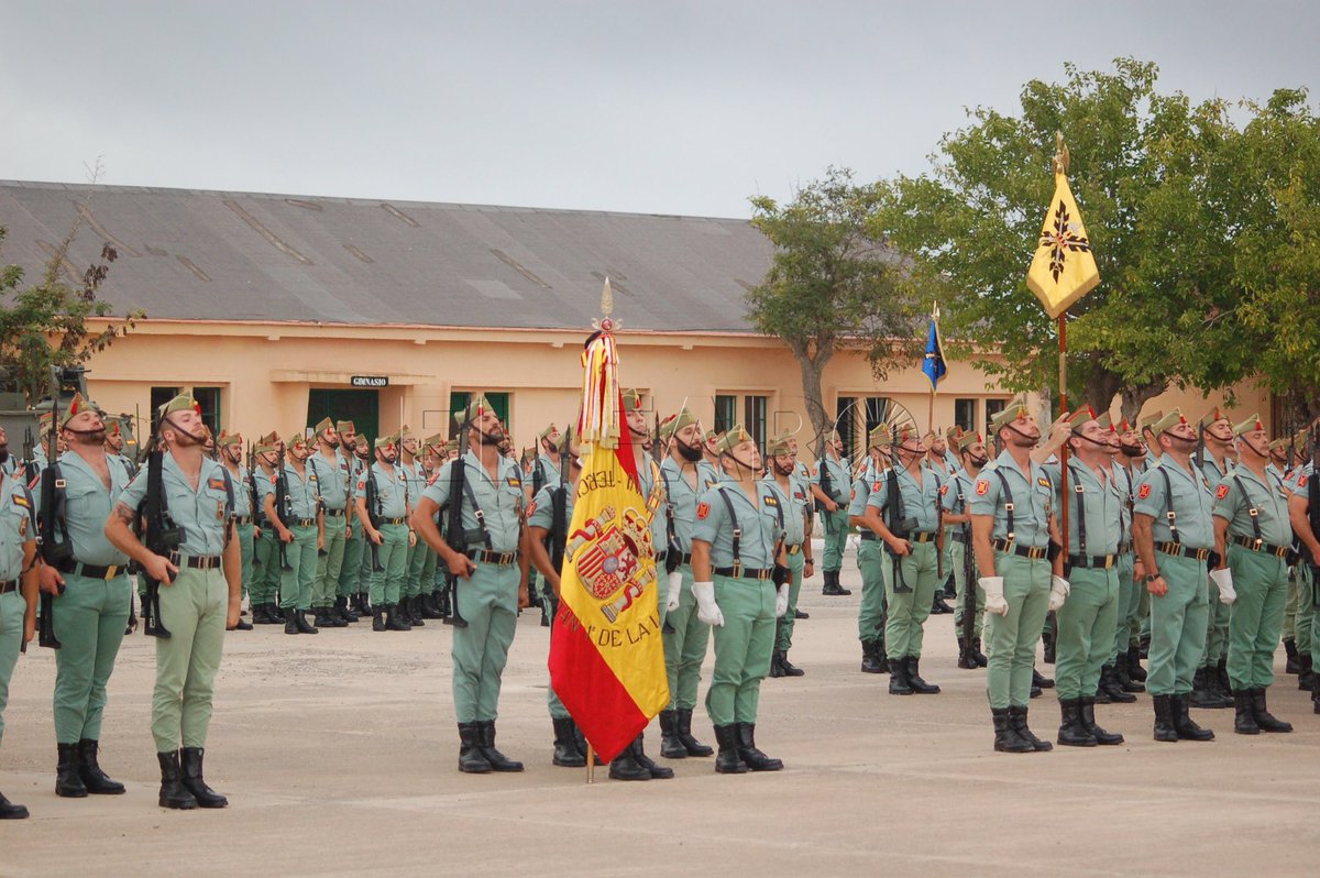 Hoy 20 de septiembre se cumple el centenario de @Lalegion_es. 
Gracias por el servicio y compromiso con España durante todos estos años. 🇪🇸📯❤️💛❤️
#CentenarioLegionEspanola #LegionEspanola