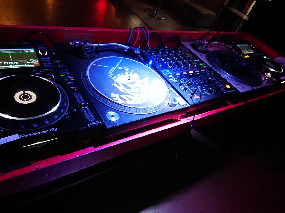 JNRLovers's tweet image. 恥ずかしながら、CDJにてサンセットタイムさせていただきました♪
#djbarshell
#sweetlovin
#chillout