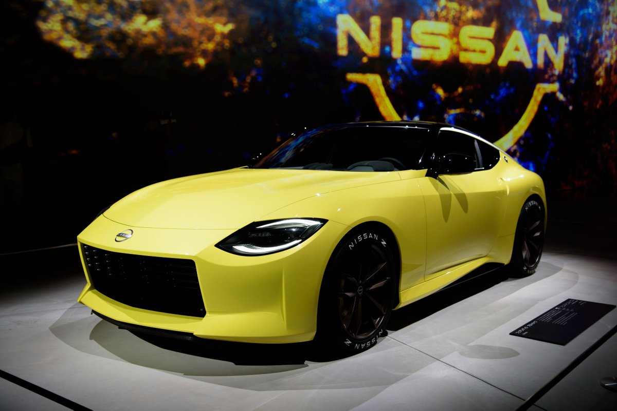 ましょー 巷で話題となっている 新型フェアレディzのプロトタイプ Z Proto を見に行ってきました 伝統的なスタイリングを保ちながら 未来感あるデザインに一新され発売が楽しみな一台 V6ツインターボ 6速mtの組み合わせは 今世紀最後の 国産 ましょー 巷で話題となっている 新型フェアレディzのプロトタイプ Z Proto を見に行ってきました 伝統的なスタイリングを保ちながら 未来感あるデザインに一新され発売が楽しみな一台 V6ツインターボ 6速mtの組み合わせは 今世紀最後の 国産