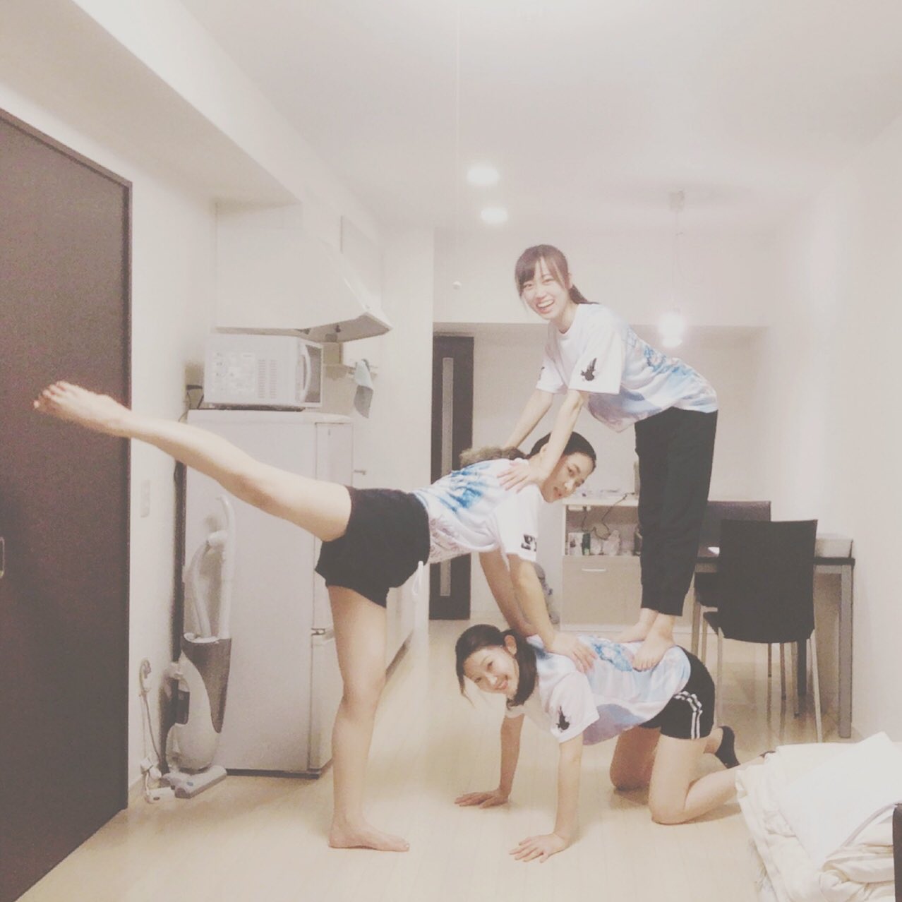 Teto 𓀠𓀠𓀠今日の組体操𓀠𓀠𓀠 九十九折 簡易版 ちょっと難易度高いので 気を付けてください ちなみに私の足は26cmです 靴ください 一日一組体操 今日の組体操 九十九折 さゆてとおばかチャレンジ さゆてと さゆてとぷらすまーちゃん 足のサイズ Teto 𓀠𓀠𓀠今日の組体操𓀠𓀠𓀠 九十九折 簡易版 ちょっと難易度高いので 気を付けてください ちなみに私の足は26cmです 靴ください 一日一組体操 今日の組体操 九十九折 さゆてとおばかチャレンジ さゆてと さゆてとぷらすまーちゃん 足のサイズ