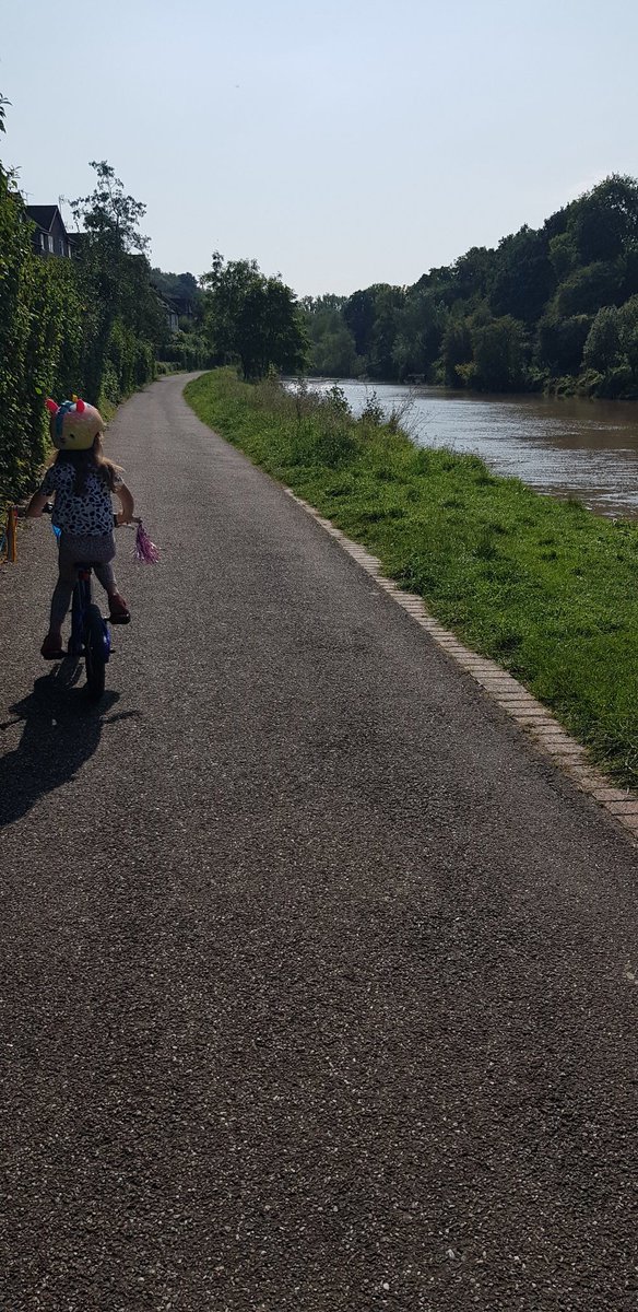ZoeBanksGross's tweet photo. Super sunny #bicycle #kidicalmass adventures in #Bristol. We had a small group and managed ca 20 km, mostly on traffic free routes to make it possible for the 5 year old too. We need more #spaceforcycling and the next generation. #getoutside #diversifyoutdoors https://t.co/dDIoKyGW5O