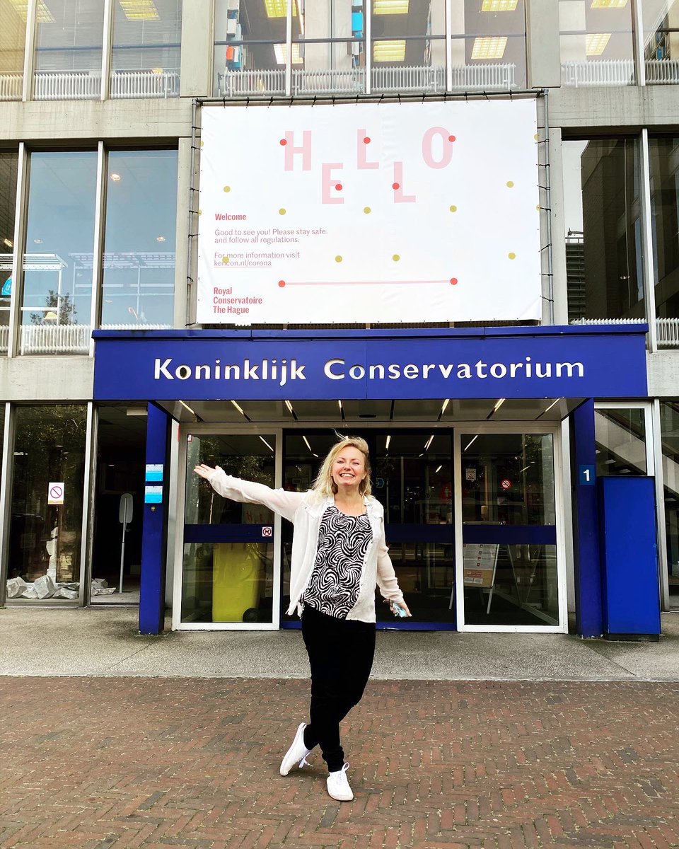 It was such a joy having my first day of work in person at the @KonContweets last week and visiting the conservatoire for the first time! I am very happy to join the flute faculty of this fantastic conservatoire!! #koncon #royalconservatoire #fluteteacher #firstvisit #flutists