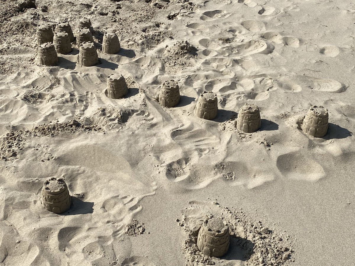 WMatthews1907's tweet photo. As the @LeicesterTigers game got called off how do I get my rugby fix? Well go onto the beach and make a Rugby line up out of sandcastles. #BeachDay #RugbyFix https://t.co/Dln9nZyhrL