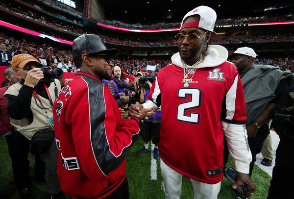 KolosalMusic's tweet photo. First, here's a photodrop of some of your favorite rappers wearing #NFL  football jerseys https://t.co/35etd0aHAW