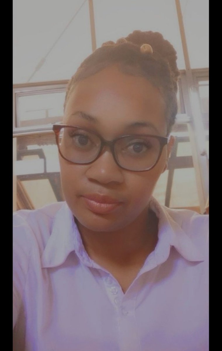 clarah_witha_H's tweet photo. #girlswith🤓 https://t.co/0EwjBMQSKC