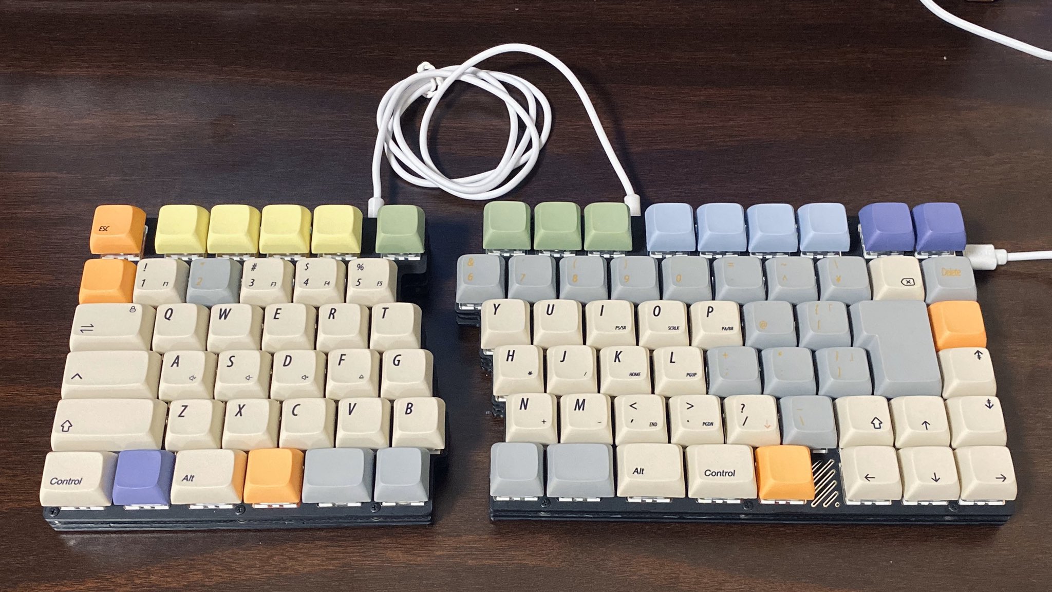 ヲロナミンg ぷるたぶ 初めて作った自作キーボードがようやく完成した Jisplit ヲロナミンg ぷるたぶ 初めて作った自作キーボードがようやく完成した Jisplit