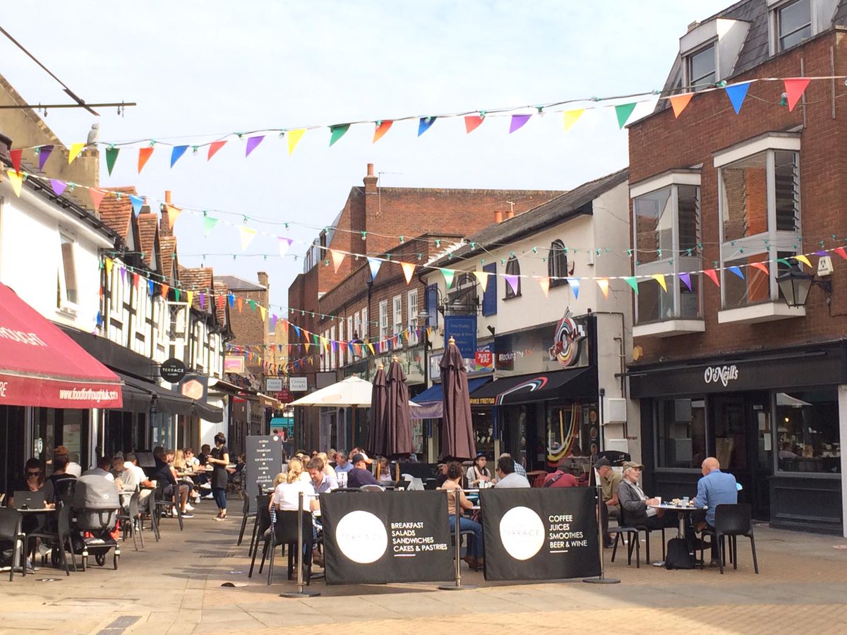 RBKingston's tweet image. Have you applied  for a temporary #pavementlicence yet? Here are just a couple of businesses in #Kingston with tables and chairs outside, to increase their ability to trade while maintaining social distancing. kingston.gov.uk/info/200142/li…  #localbusiness #KeepKingstonSafe