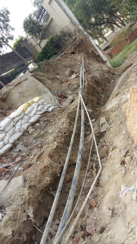 mohitkhullar79's tweet photo. Exotica Fresco Sector137 Noida residents suffering from@boundary wall collapse &amp; the developer @ExoticaHousing paying no heed. Risk of live &amp;property for 800 families. Please intervene @rituias2003 @dmgbnagar @noidapolice @myogiadityanath @noida_authority  #helpfrescoresidents https://t.co/rQ0Wg0PnlA