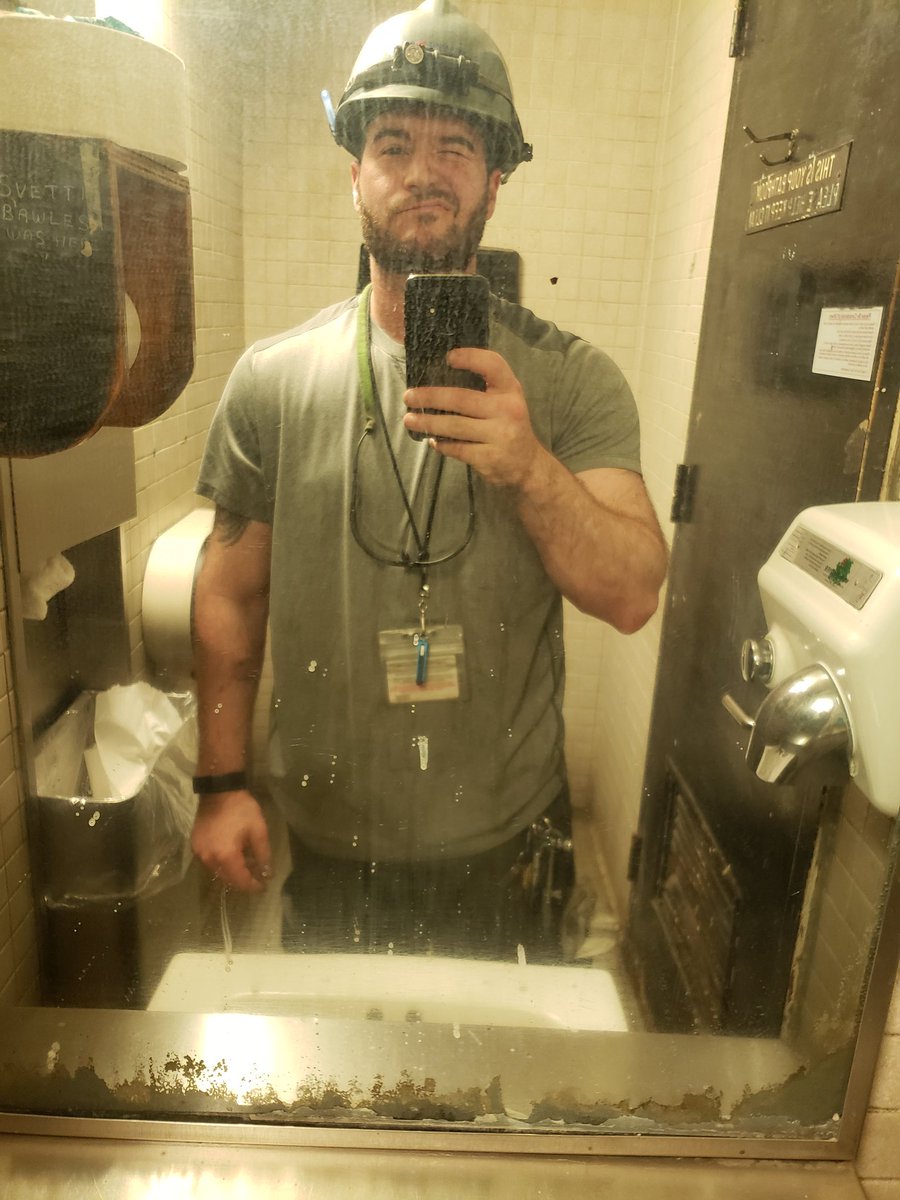 patrixmanz's tweet image. Come stop byyyy twitch.tv/Pat_Duke 

#warzone #warzonecod #cod2020 #codnation #codclips #codclipsdaily #callofdutycommunity #codwarzone #codmw #callofdutywarzone #warzoneclips #modernwarfareclips #battleroyale #cod #codhighlights #callofdutyhighlights #twitch #twitchfollow