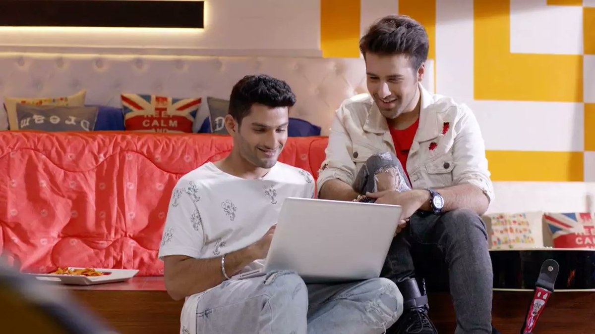Ritvik_is_world's tweet photo. • BEST FRIENDS FOREVER •
#3YEARSOFTUAASHIQUI https://t.co/bD7FKRf9Rp