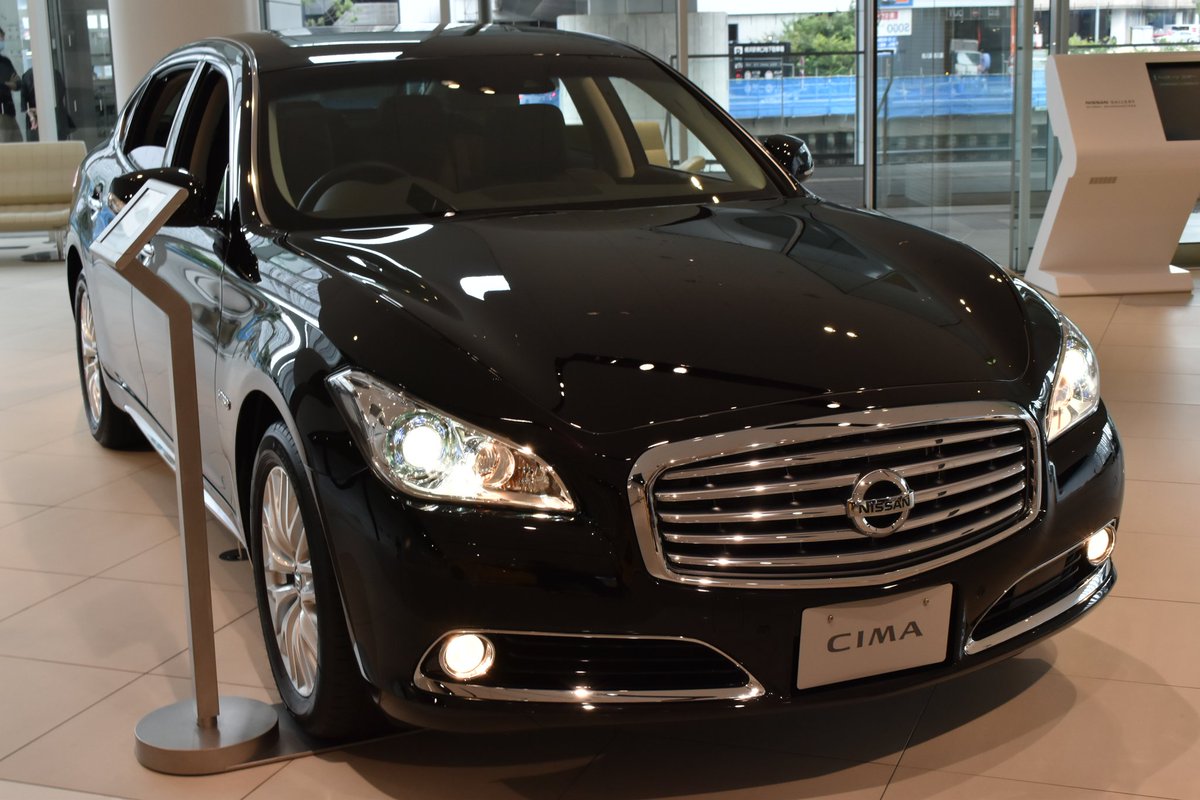 はまたま ニッポン プライド Y51 Cima 日産最高級セダンの名を引っ提げ12年デビュー やはり後席が他の日産車とは比較にならないぐらい面白い 9 19 はまたま ニッポン プライド Y51 Cima 日産最高級セダンの名を引っ提げ12年デビュー やはり後席が他の日産車とは比較にならないぐらい面白い 9 19