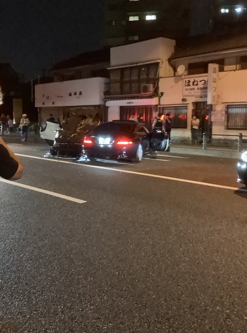 事件 寺田町 25号線付近でパトカーから逃走の車が事故を起こし横転 犯人逮捕 現地の画像 様子 まとめダネ