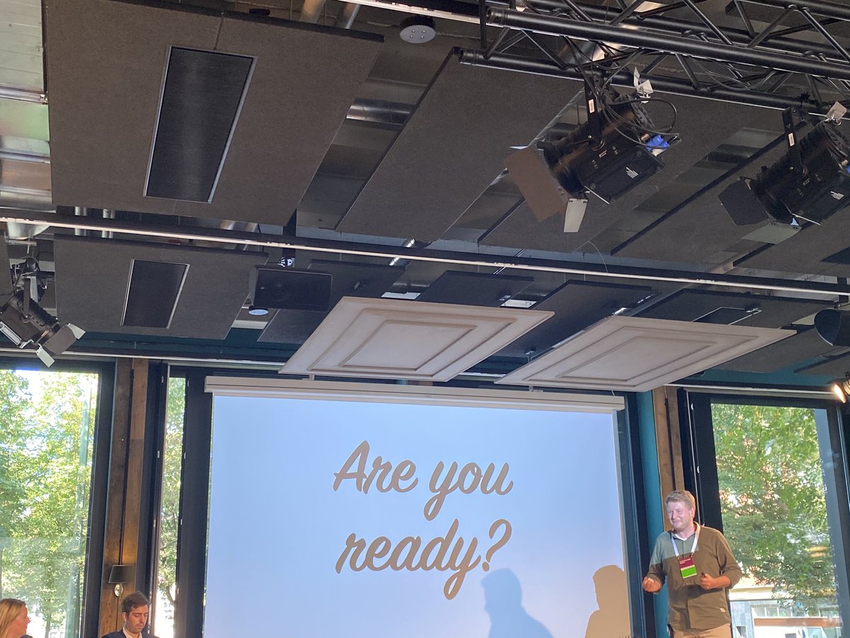 naomiholdaway's tweet image. Solution day under way and some great pitches for the @DrOetkerDE challenge as part of the #hinterlandhack. Looking to bring innovation to idea development &amp;amp; management.