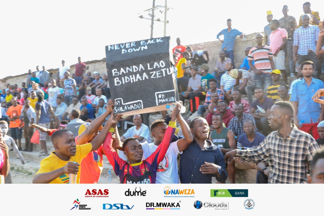 CloudsMediaLive's tweet photo. #NdondoCup2020 #RoboFainali

HT #BandaFC 0-1 #MabiboMarket (⚽️Obina Raphael). #Tunatoboa https://t.co/qdSqAZQlHu