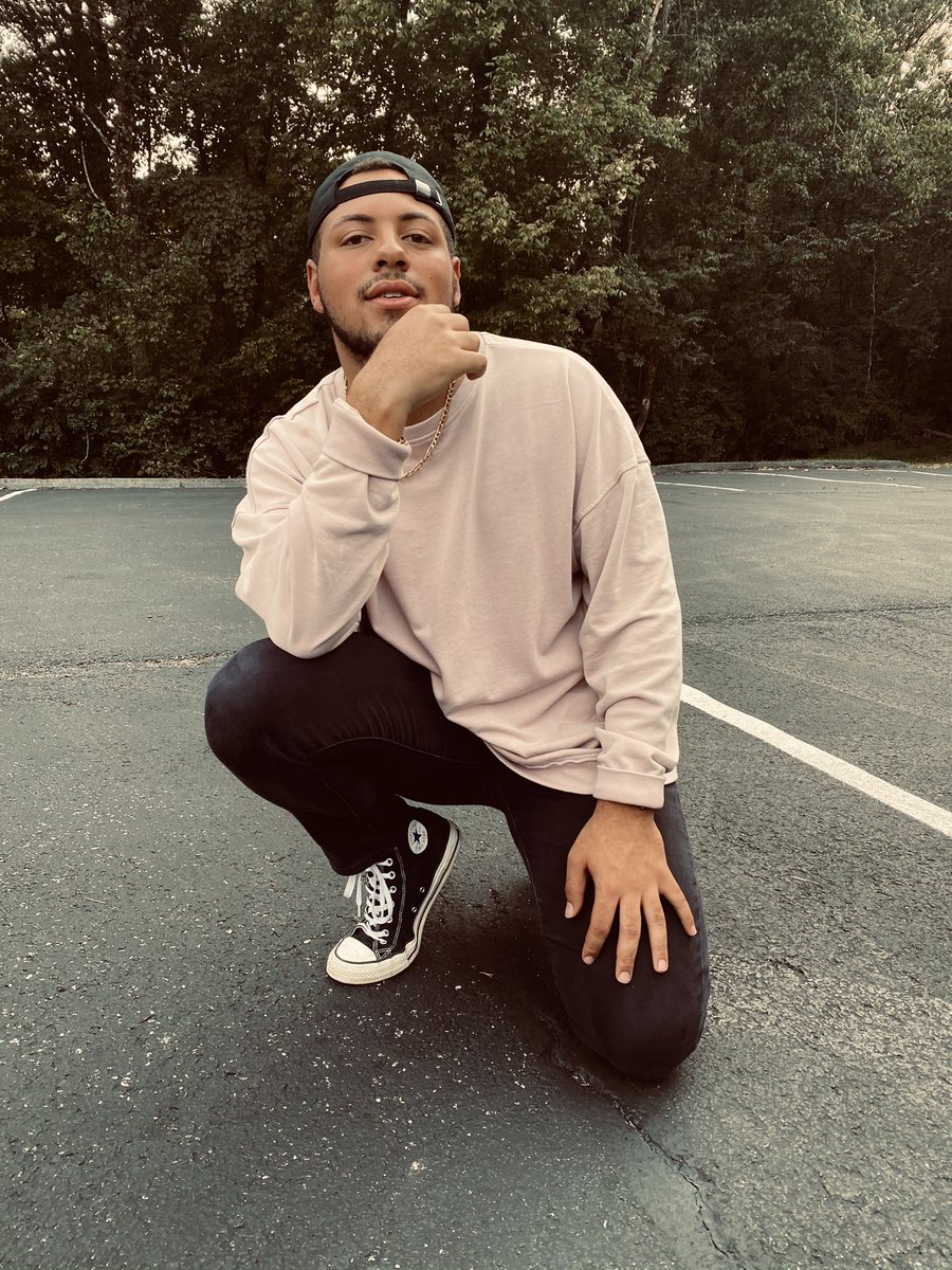 kane t. tweet media