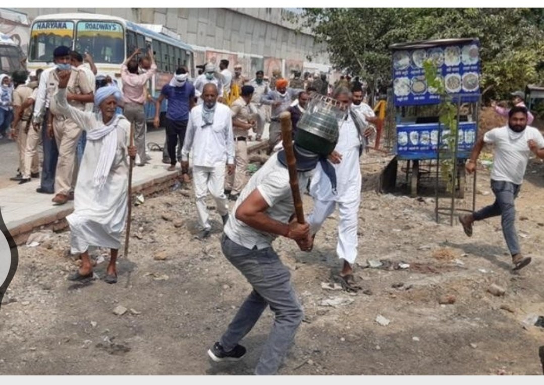 CSF_National's tweet photo. आज का चुटकुला~

जैसे~
०मोदीजी के PM बनते ही करोड़ों नौकरियां सृजित हुईं,
०नोटबंदी से आतंकवाद खत्म हुआ,
०GST से व्यापारी/अर्थव्यवस्था तरक्की कर रहे हैं,
०20 दिन के लॉकडाउन से कोरोना खत्म हो गया..

ठीक वैसे ही सरकार द्वारा पारित किए कृषि-अध्यादेशों से किसान भी खुशहाल हो जाएगा.!

🙊 https://t.co/dmOKfoWpgF