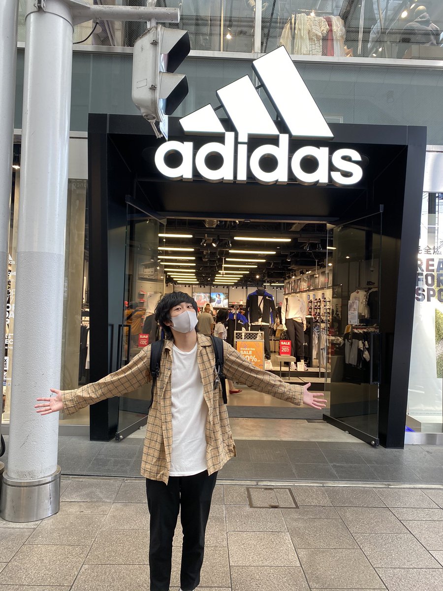安広 修平 ヤス Adidas ブランドコアストア広島 僕が大学時代4年間 人生で初めてアルバイトをした 思い入れの深いお店です その店が9 22をもって閉店 悲しいですが ここで過ごした日々を僕は忘れません エモい感じになりました 安広 修平 ヤス Adidas ブランドコアストア広島 僕が大学時代4年間 人生で初めてアルバイトをした 思い入れの深いお店です その店が9 22をもって閉店 悲しいですが ここで過ごした日々を僕は忘れません エモい感じになりました