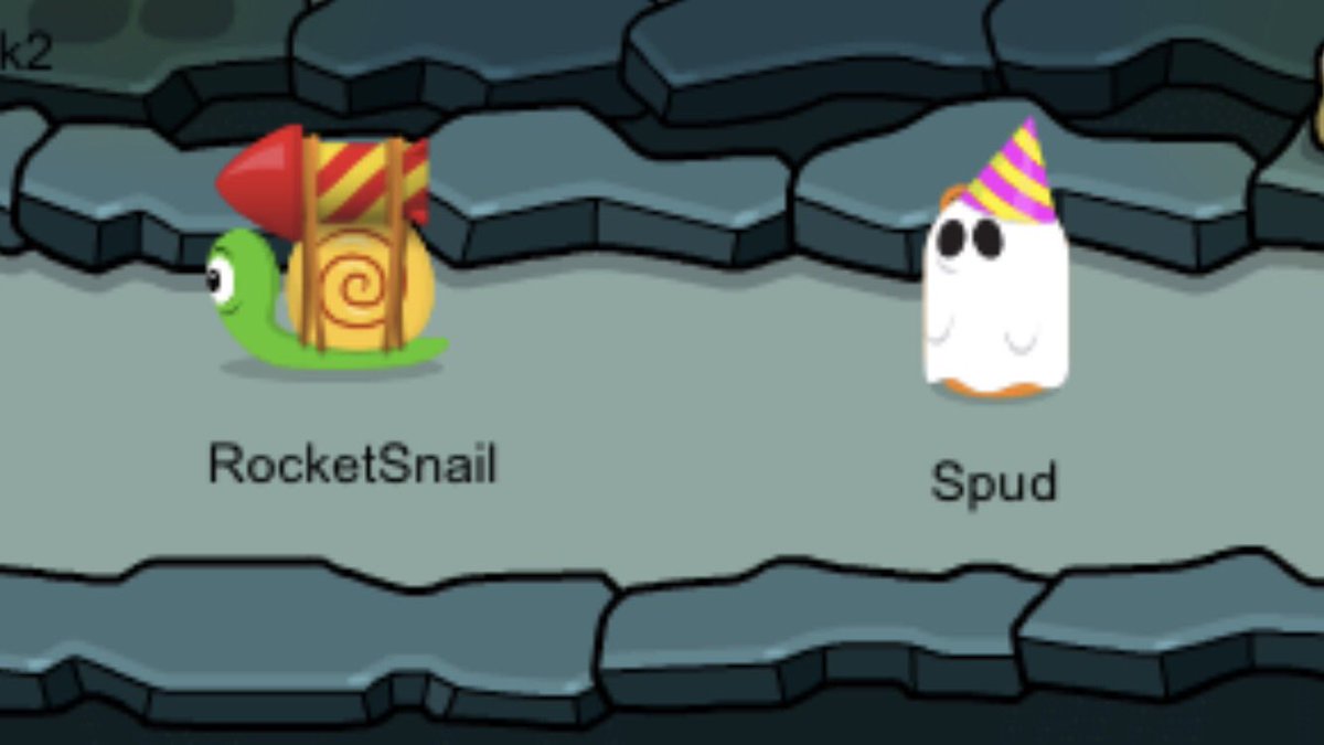 SpudderBC's tweet image. Halloween season is upon us! Here are some of many Pictures taken from last years party (my overall favourite) milestones were hit and memories were made! Let’s go #Halloween2020 🎃🎃 @rocketsnail @BoxCrittersLive