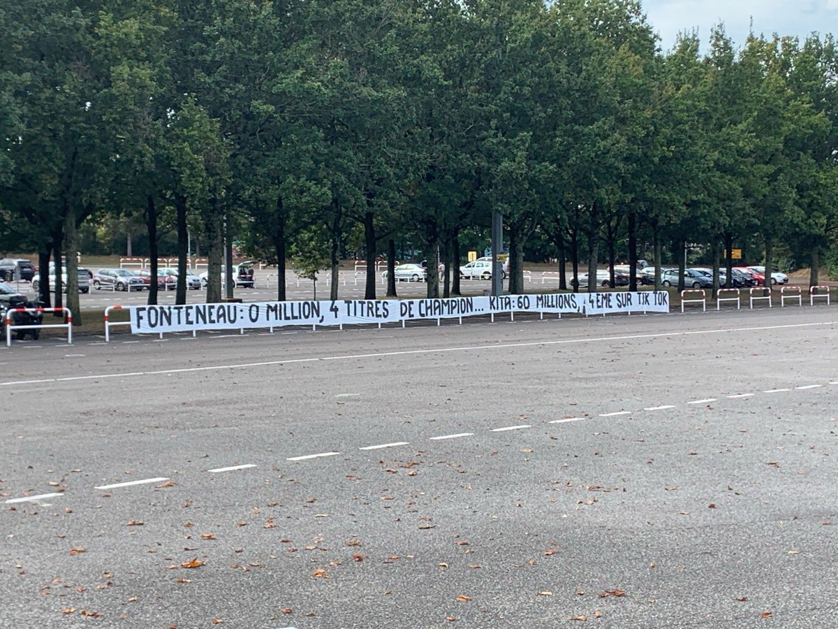 rendezleFCN's tweet photo. « Fonteneau : 0 million, 4 titres de champion. Kita : 60 millions, 4ème sur TikTok »
« P.Mao, Kita fils : emplois fictifs »
« Famille Kita, famille Praud : mais qu’est-ce qu’on a fait au Bon Dieu? »
« Ils régleront le conflit pro/formation quand ils auront un centre commercial ». https://t.co/dwCIg3RaUF