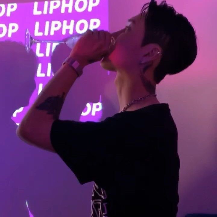 หาเพื่อนกับเด็กครับ

RT: ff  
🖤: dm (ทักก่อนกูรักตาย)

#เรียลชาย #บอทใหม่  #บอทโสด #บอทหาเมีย  #บอทใหม่หาทุกอย่าง #บอทหาเพื่อน #ยืมเมจforsex