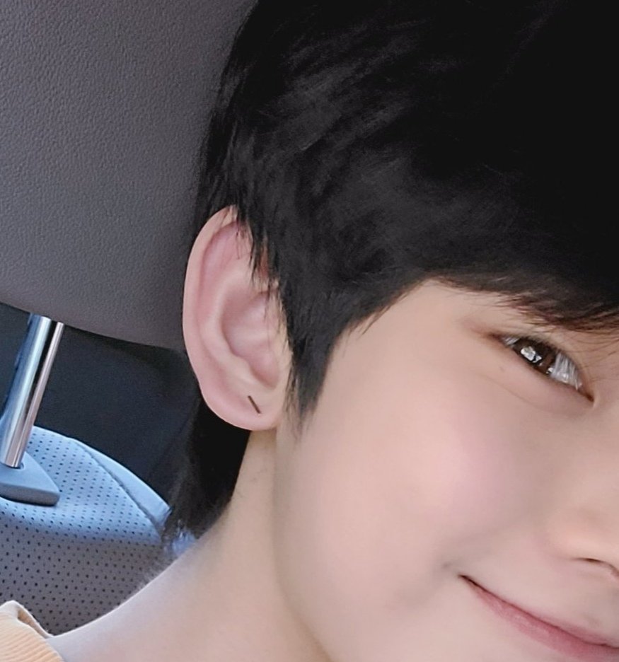 honguittos's tweet photo. POR. QUร. NADIE. ESTร. HABLANDO. DE. LA. PERFORACIรN. DE. SUNOO!!!!????
#ILAND #KIMSUNOO #ILANDER #ENHYPEN_SUNOO #ENHYPEN https://t.co/KYNc5ylwUM