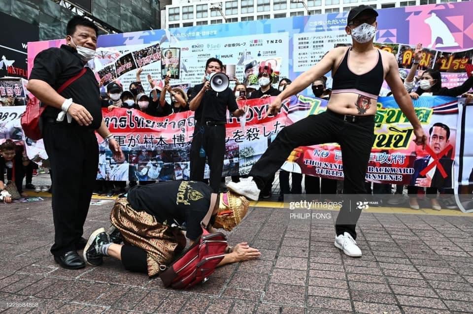 Besides the main rally in Bangkok, there were dozens of protests all over the world, and crop tops were sighted in Chiang Mai, Tokyo, Stockholm and Copenhagen too. 15/33