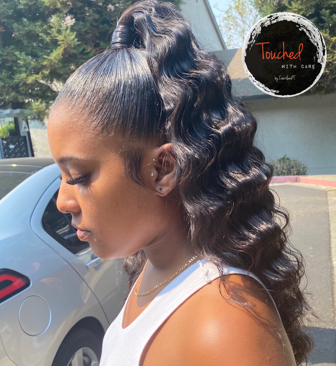 Half Up Half Down 
Styled w/ Crimps🧡

Book the look 🦋touchedwithcare.glossgenius.com