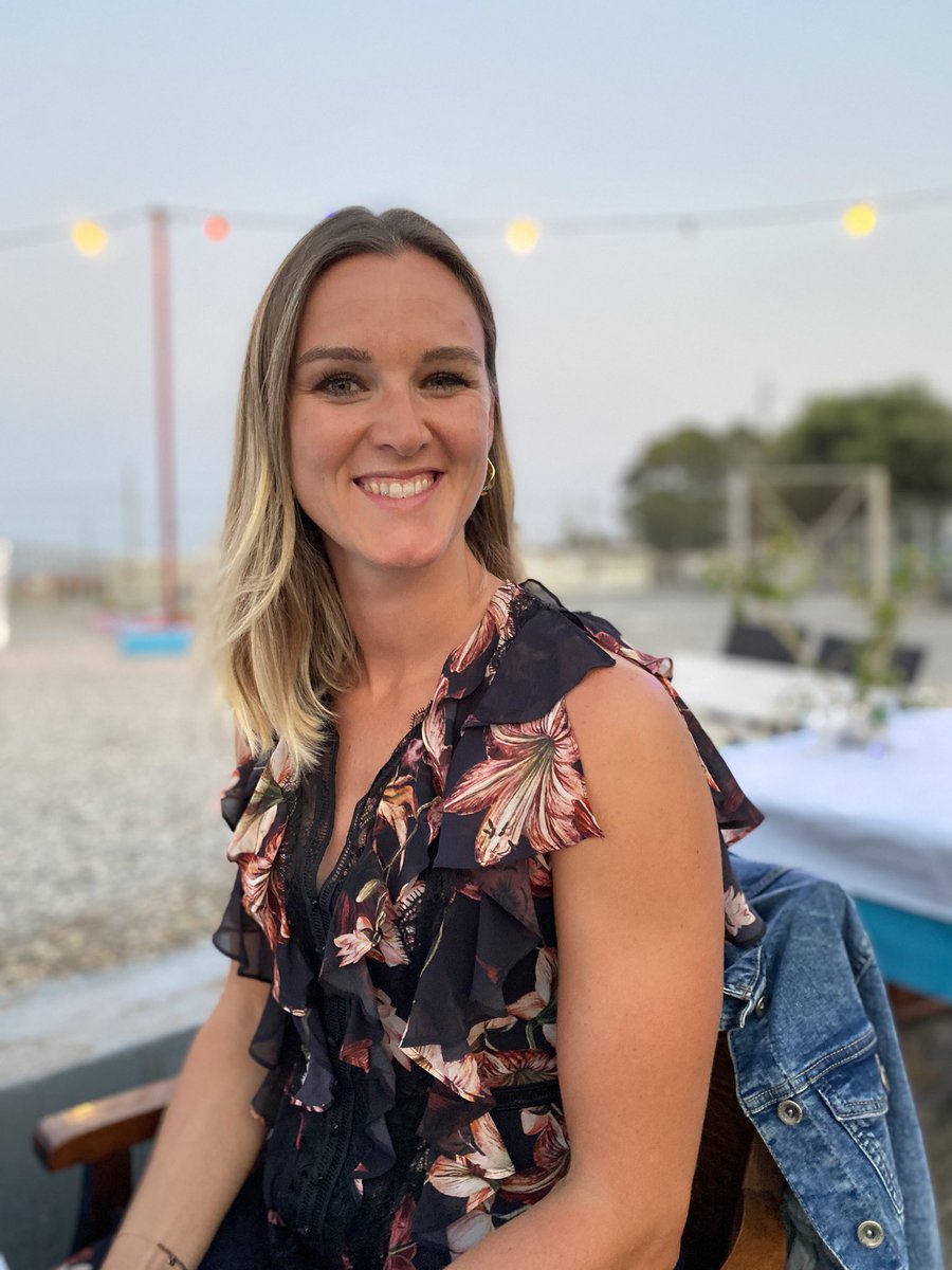 Back to business 🐳👗🔚
Nach einigen Tagen mit reduzierter Belastung und individuellem Training freue ich mich wieder auf das gemeinsame Training mit den Chicks. 👯‍♀️