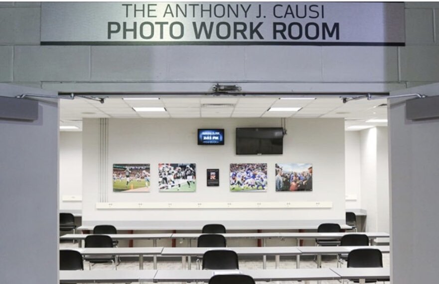 The Jets & Giants have Renamed the @MetLifeStadium Photo Work Room After #AnthonyCausi ❤️❤️ Thank you!! @ACausi 🙏🏻🙏🏻