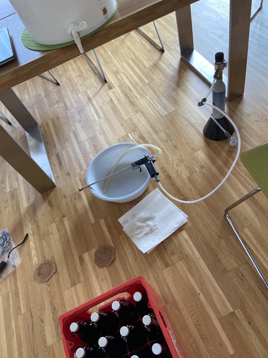 diepaul's tweet photo. #beergun ๐ซ https://t.co/yyJPLBnGni