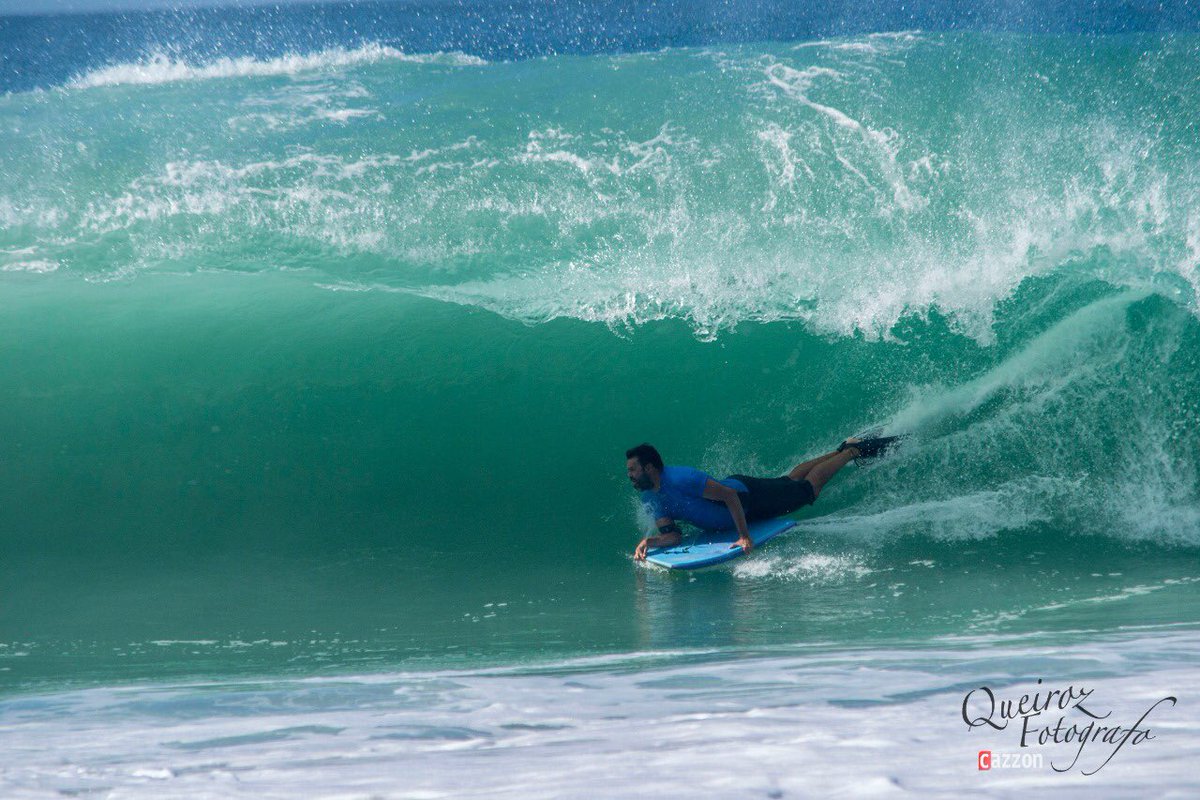 PaulooQueiroz's tweet photo. Último swell do leme 🌊📸 #Queirozfotografo #cazzon https://t.co/iMJ6rxqREm