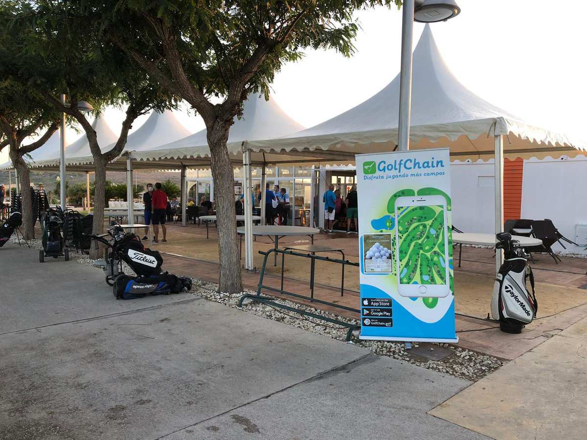 GolfChainGolf's tweet photo. Ayer se celebró el XI torneo aniversario de Vistabella Golf y fue todo un éxito! Esperamos que lo disfrutaseis tanto como nosotros/as

Os recordamos que tenéis nuevas ofertas esperándoos 👇https://t.co/XYOPCqo5r6 

¡Nos vemos pronto jugadores/as! ⛳️
#torneogolf #golf #jugaralgolf https://t.co/2sv8kK2vgs