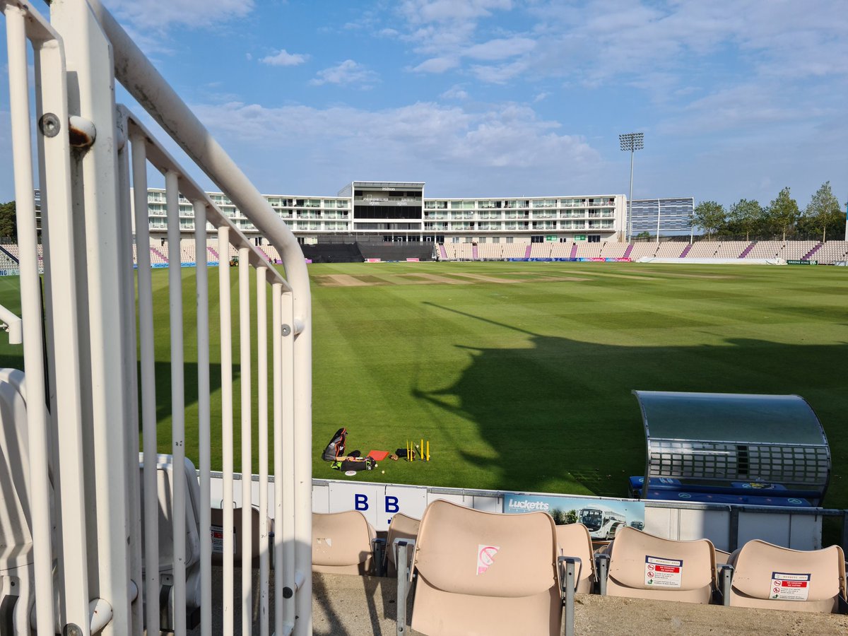 Last games of the season at the Ageas Bowl... 

2019: Kyle Abbott takes 17 wickets in the match for Hampshire's best first-class figures. 

2020: Shaheen Afridi demolishes the stumps four balls in a row to claim Hampshire's best T20 figures.

They do a good finale here.