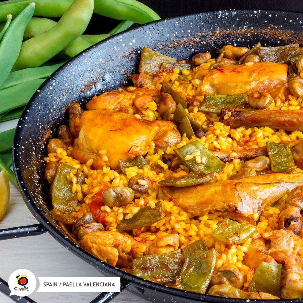 🥘 Paella's main ingredient is rice, but what about the rest? It depends on the type of paella you're having:

➡️#ValencianPaella: chicken, rabbit, vegetables
➡️#SeafoodPaella: mussels, clams, shrimps
➡️#MixedPaella: meat, seafood, vegetables

#SpainAwaitsYou #PaellaDay