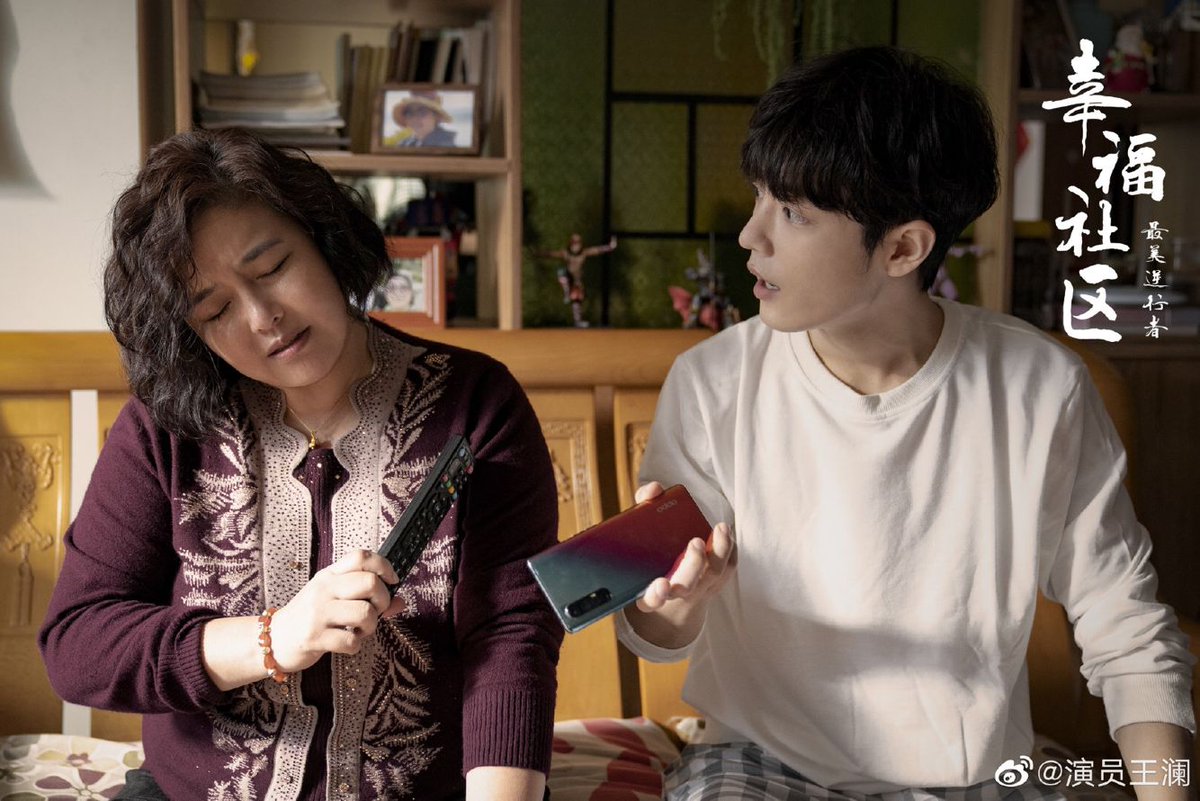 YiboW13's tweet photo. These are the TV photos from #XiaoZhan's new short drama Happy Community, in which Xiao Zhan played as a young man Cai Ding who was quarantined at home with his mother because of the Covid-19. https://t.co/GthCQRhPBJ