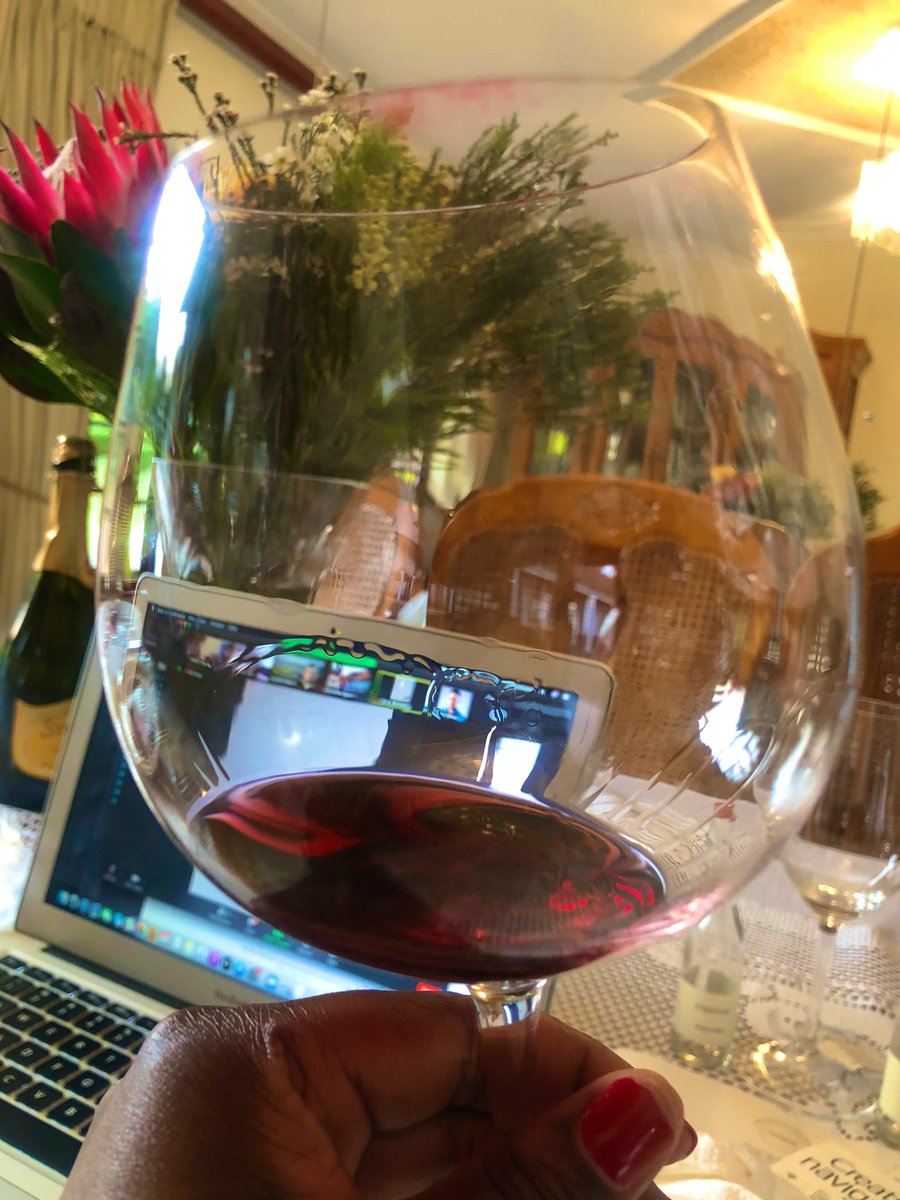 As we move onto the red wines. I just have a thing for Pinot Noirs but let me tell you something extremely special about the <a href="/creationwines/">Carolyn Martin</a> ahh it’s Magic. Paired today with Goats Cheese with Beetroot Chips, King Oyster Mushroom Chips, Miso Pretzels Sesame Seed 👌🏾🙌🏾🍷💃🏽💋