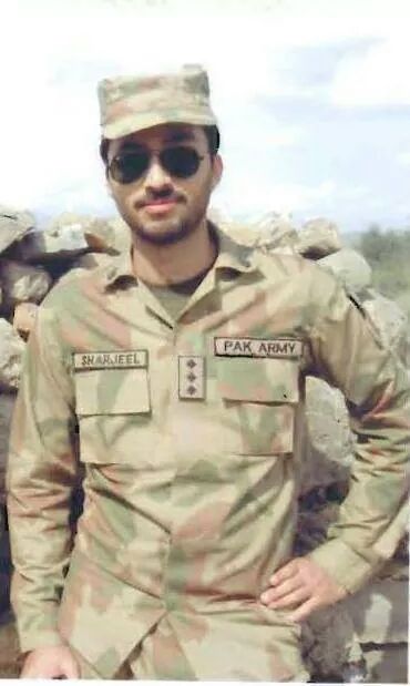 #OurShaheedOurPride 🇵🇰
#ArmyMedicalCorps

Today Is 8th Shahdat Anniversary Of Captain Dr. Sharjeel Shinwari Shaheed.
Brave Son Of Soil Embraced Martyrdom In An IED Blast In Wanna On 20th September 2012.
He Was Serving In #AMC