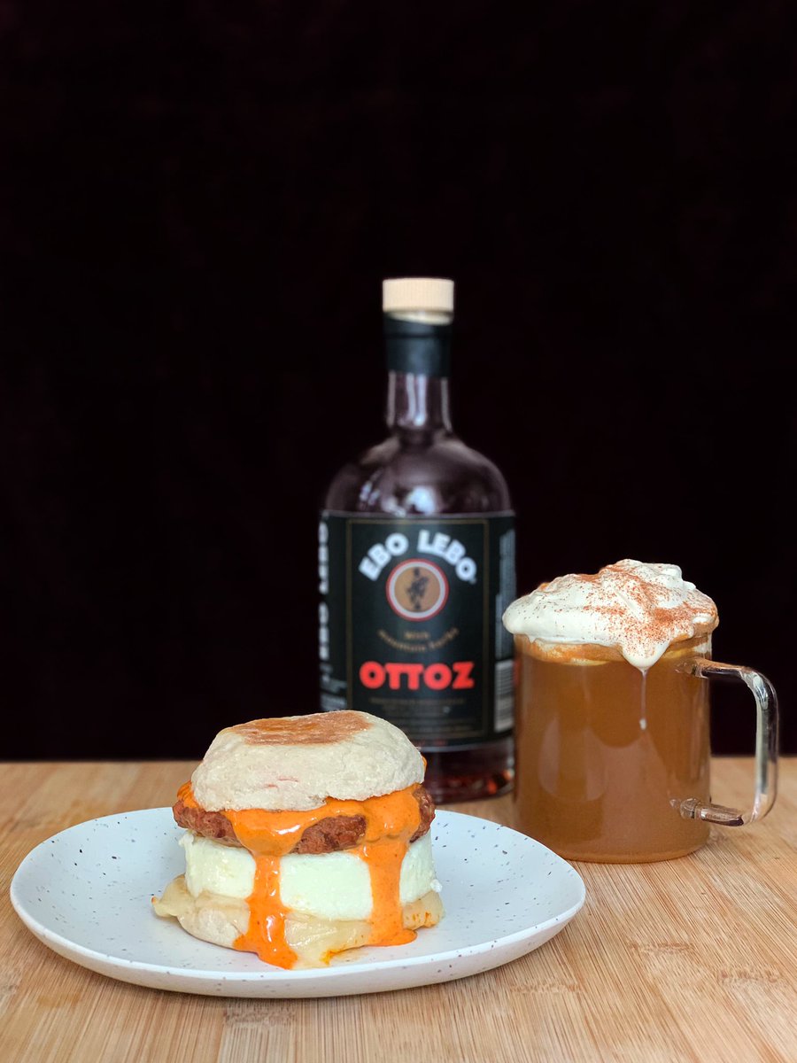 no thoughts head empty, did I make a...spanish riff on a mcmuffin while I was dissociating? I guess •english muffin •chorizo patty •paprika lemon aioli •big ol’ round egg •melted muensterboozy amaro hot cider with brown sugar whipped cream in the glass  #humblebragdiet