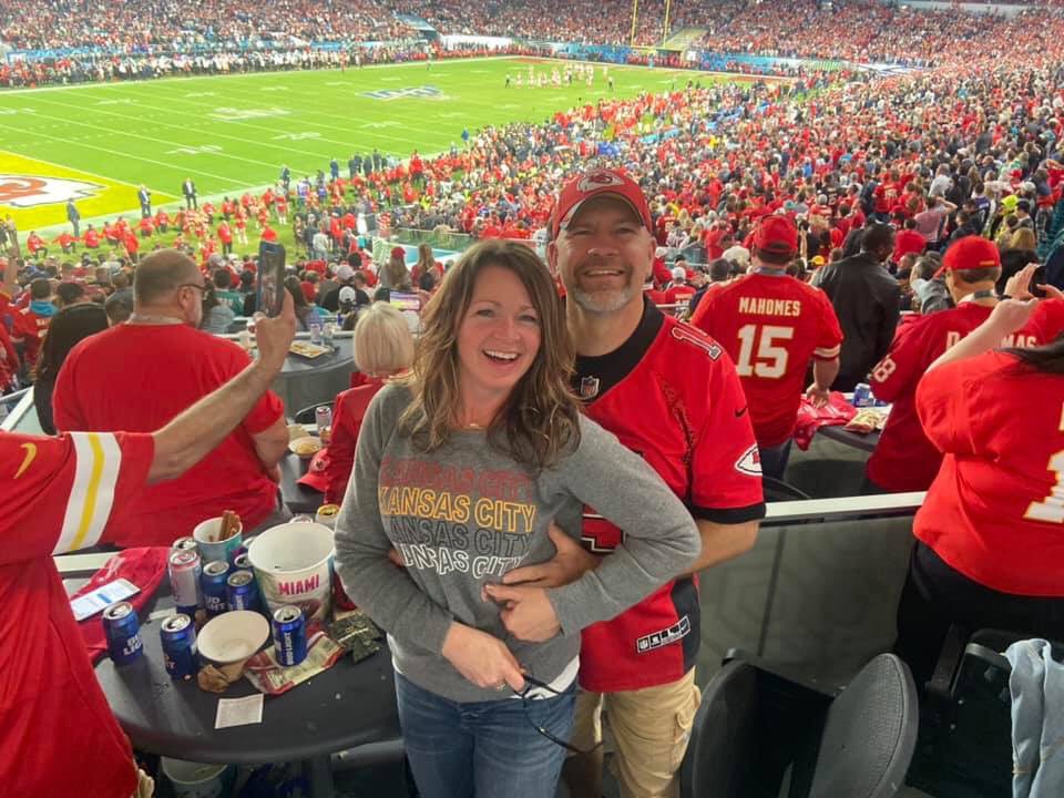 nathannold85's tweet photo. Hey @PatrickMahomes I know you don’t know me. But early this morning my dad, who loved everything you do both on and off the field lost his battle against cancer &amp; COVID. If you could please say a prayer, or point up at him Sunday when you score a TD, he would LOVE it. https://t.co/fMJ4rN8xsi