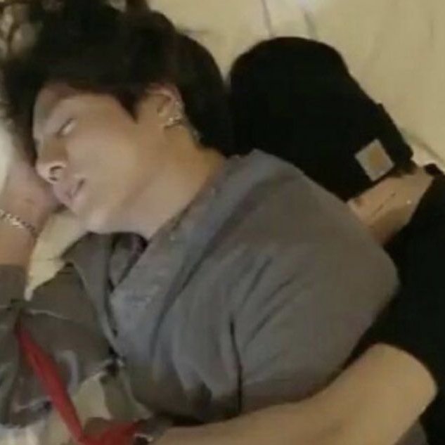 [the author briefly pauses the narrative to give you an extremely important visual aid for this moment. apologies to hobi who is not featured in this cuddle, but whom the author loves dearly. jihopekook 4eva.]