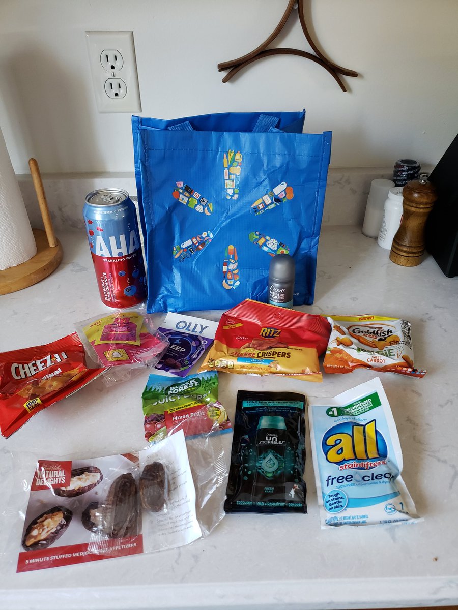Hey @Instacart look what I received today in my FREE Walmart pick up. Thanks @Walmart for my FREE goodie bag!