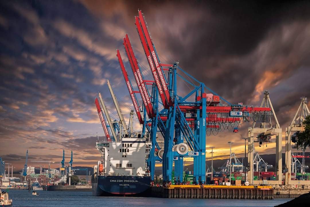 willmalalles's tweet photo. #Hamburger #Hafen https://t.co/LzrWZQR4lB