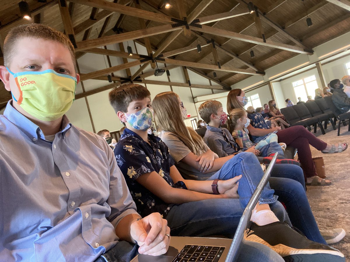smartereveryday's tweet image. For the first time in 6 months, my family is all together in church for a socially distanced and masked service. If you’d like to join us on the livestream here’s the link! We’re doing a tech run through from a new building today. 
youtube.com/watch?v=v8iixg…