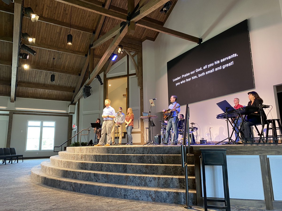 smartereveryday's tweet image. For the first time in 6 months, my family is all together in church for a socially distanced and masked service. If you’d like to join us on the livestream here’s the link! We’re doing a tech run through from a new building today. 
youtube.com/watch?v=v8iixg…