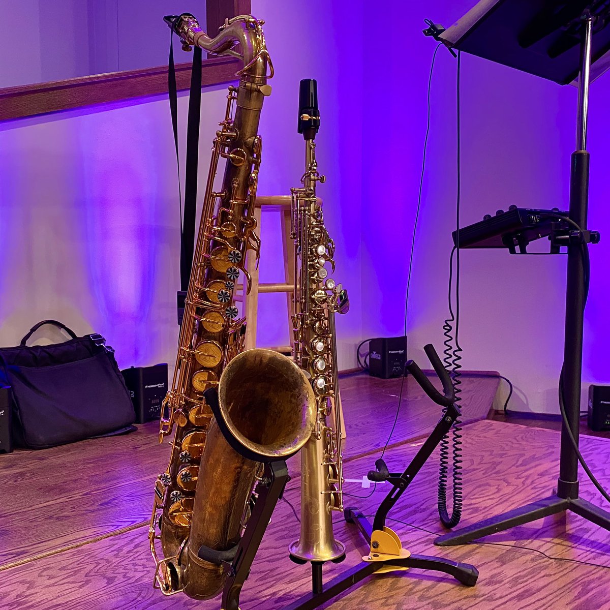 CMoneyKS's tweet photo. #MartinCommitteeTenor #SelmerParisSeriesIIISoprano #Saxophones #VintageSaxophones https://t.co/sG6o4PY8ii