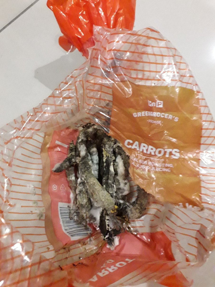 luthando_cel's tweet image. #COVID19 
#ramaphosa 
After 6months of not being at Res. Wasyala COVID