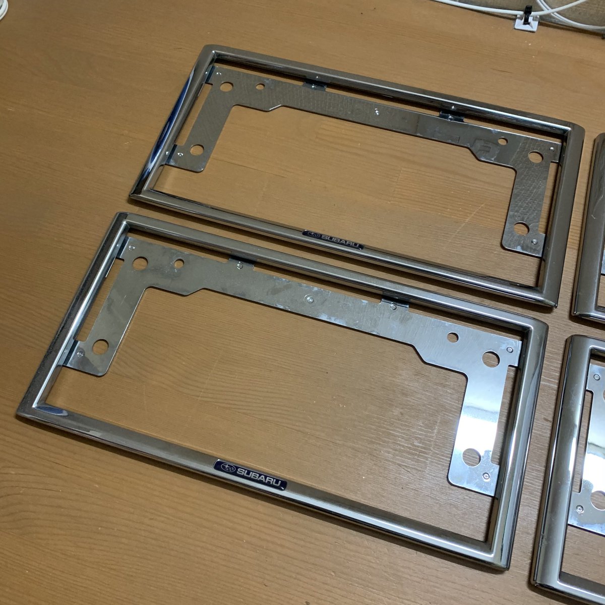 SUBARU純正ナンバーフレーム